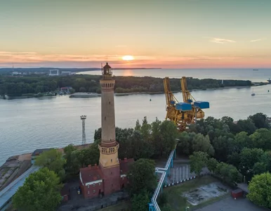 Miniatura: Najwyższa latarnia morska w Polsce....