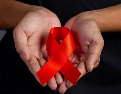 Miniatura: HIV w Polsce: liczba zakażeń rośnie....