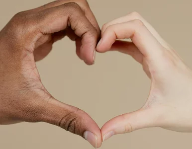 Miniatura: Krzywda dzieci. Małżeństwa mieszane mają...