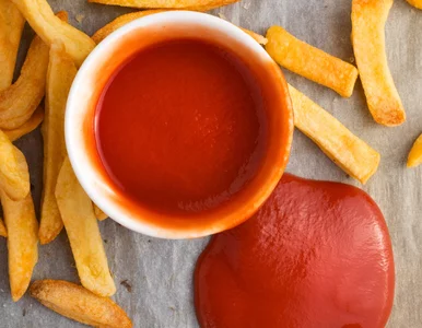 Miniatura: Jesz ketchup? Dietetyk ujawnia, co w nim...