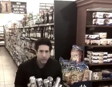 Miniatura: David Schwimmer odpowiada na viralowy post...