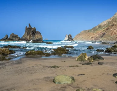 Miniatura: Piękna plaża na Kanarach otworzy się po 2...