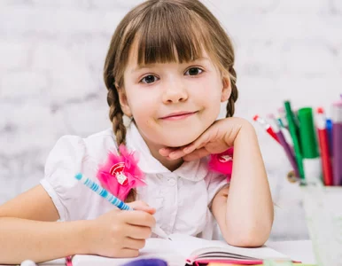 Miniatura: Ruszyły wypłaty 300+ na wyprawkę szkolną....