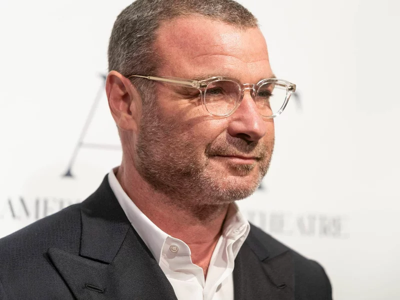 Gwiazdor serialu trafił do szpitala po nagłym ataku. „Okropny ból głowy”