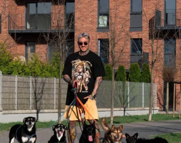 Bawił się w „Warsaw Shore” i napisał książkę „Kryształowy chłopak”