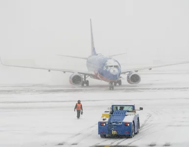 Miniatura: Polskie lotnisko sparaliżowane. Tam zima...