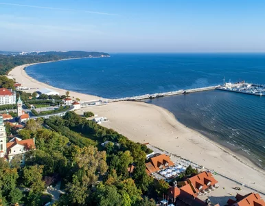 Miniatura: To zejście nad polskim morzem prosiło się...