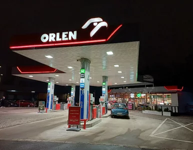 Miniatura: Utrzymanie cen paliw w ryzach kosztem...