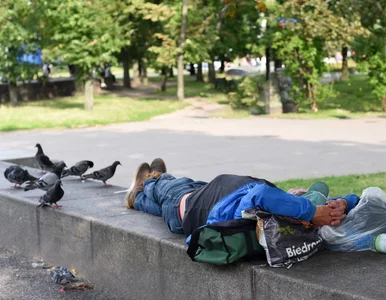 Miniatura: Warszawa ma problem z bezdomnymi....