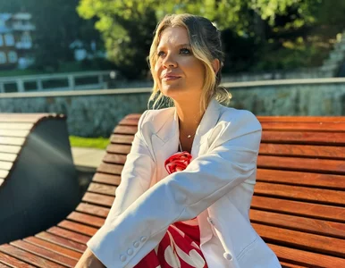 Miniatura: Przeszłą metamorfozę i zgłosiła się do...