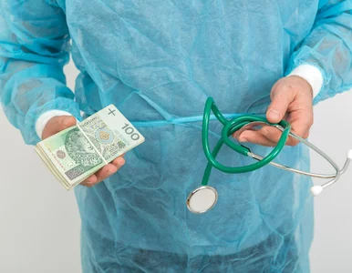 Miniatura: Rozmawiają o zarobkach lekarzy. Będą...