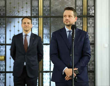 Miniatura: Takiego SMS-a otrzymują politycy KO....