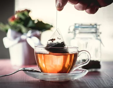 Miniatura: Pijesz herbatę w takich torebkach? To może...