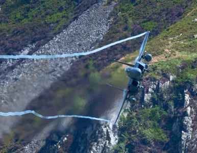 Miniatura: Myśliwiec USA zestrzelony nad Iranem. Trwa...