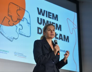 Miniatura: Szefowa MEN obrywa za decyzję ws. prac...