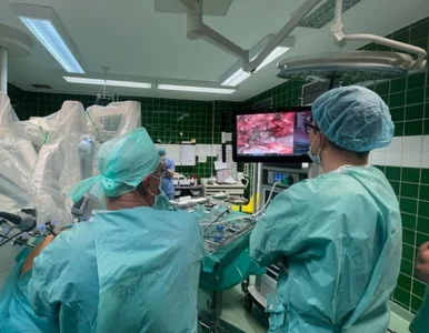 Miniatura: Tysiąc operacji z robotem da Vinci....