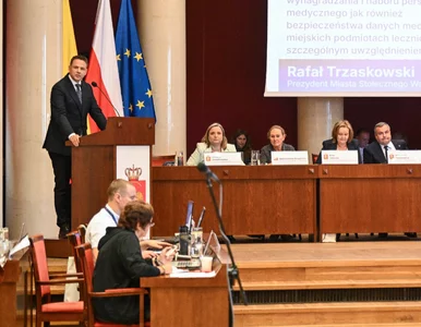Miniatura: Gorąca sesja Rady Warszawy. Przemowa...