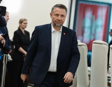 Miniatura: Prawie połowa Polaków chce dymisji...