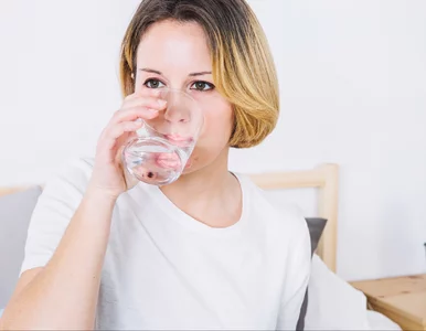 Miniatura: Czy picie wody z solą jest szkodliwe?...