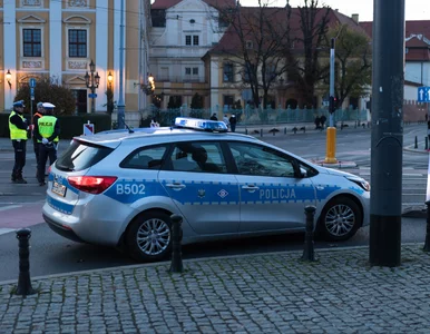 Miniatura: Funkcjonariusze skarbówki zaatakowali...