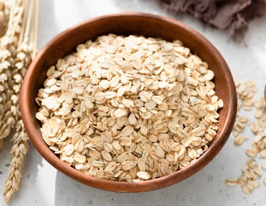 Miniatura: Jesz owsiankę na śniadanie? Dietetyk...