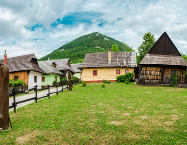 Miniatura: Mieszkańcy pięknej wioski przeżywają...