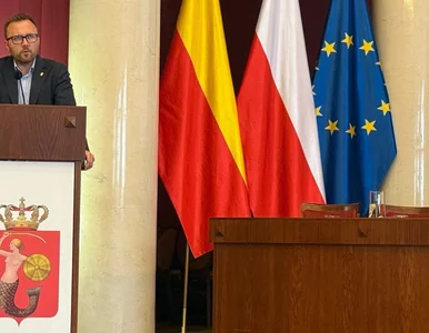 Miniatura: Popierał Trzaskowskiego, podał się do...