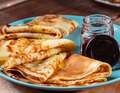 Miniatura: Wyrzuć mąkę z przepisu. Te naleśniki są...