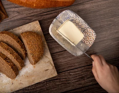 Miniatura: Masło poniżej 5 zł i cukier tani jak...