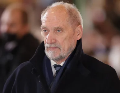 Miniatura: Macierewicz reaguje na plany MON ws....