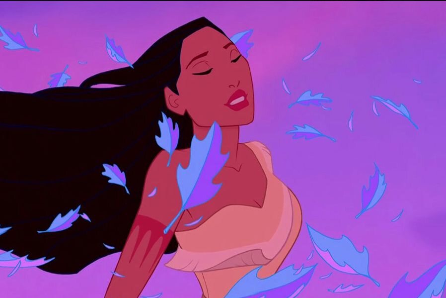Filmowa "Pocahontas" głosem Edyty Górniak śpiewa: 
I mądry jesteś tak, 
Że aż słów podziwu brak, 
Dlaczego – powiedz mi – tak...