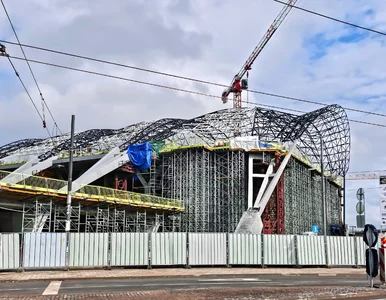 Miniatura: Rekordowy kontrakt kolejowy nadal...