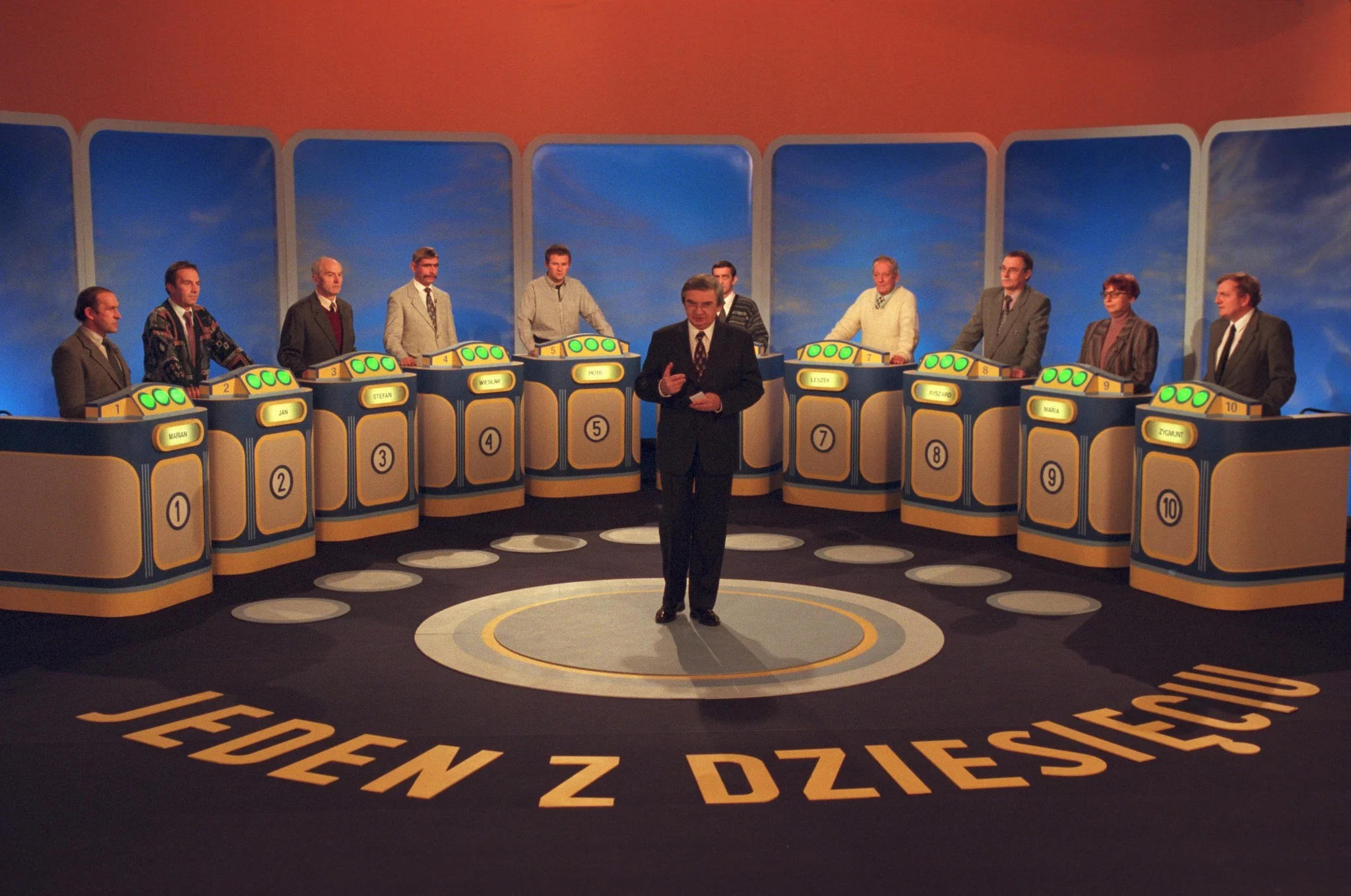QUIZ. 15 pytań z teleturnieju „Jeden z dziesięciu”. Poradzisz sobie lepiej niż uczestnicy?