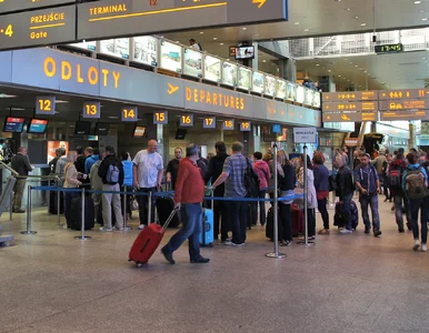 Miniatura: Zaatakował Żydów na lotnisku w Krakowie....