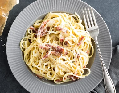 Miniatura: Polacy źle robią carbonarę. Włosi łapią...