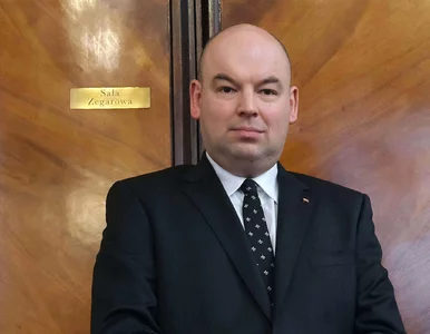 Miniatura: Zaostrza się konflikt między politykami...