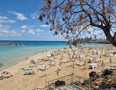 Miniatura: Nagły zwrot ws. wakacji. Odwołano loty na...