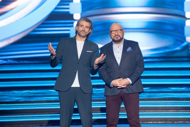 Jaki program prowadzi Maciej Dowbor i Piotr Gąsowski?