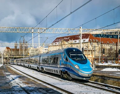 Miniatura: PKP odwołało wszystkie pociągi na...