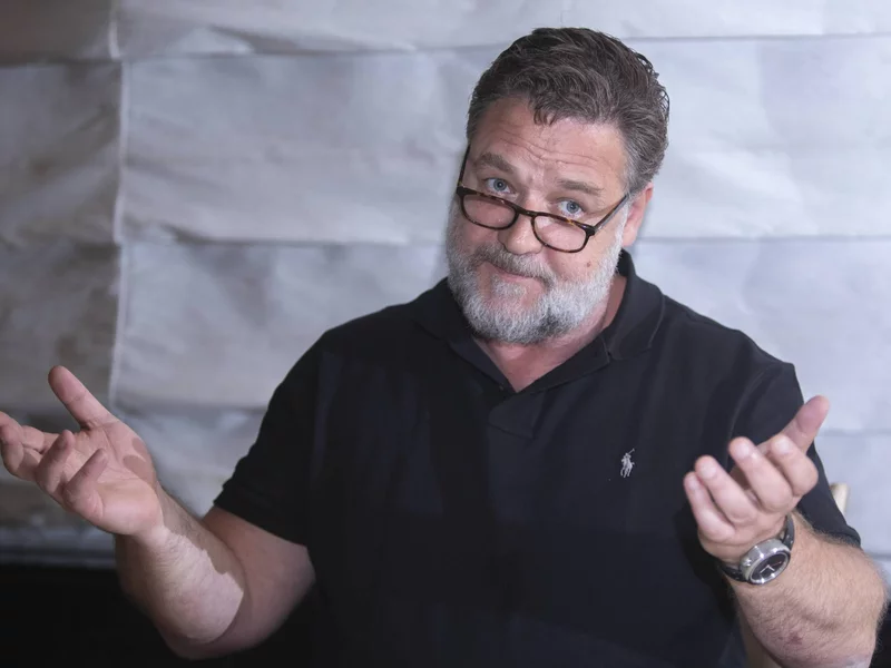 Russell Crowe ma tajne konto na TikToku. Pokazuje drogie hobby