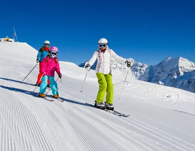 Miniatura: Ferie zimowe 2026 wystartowały. Polacy tną...