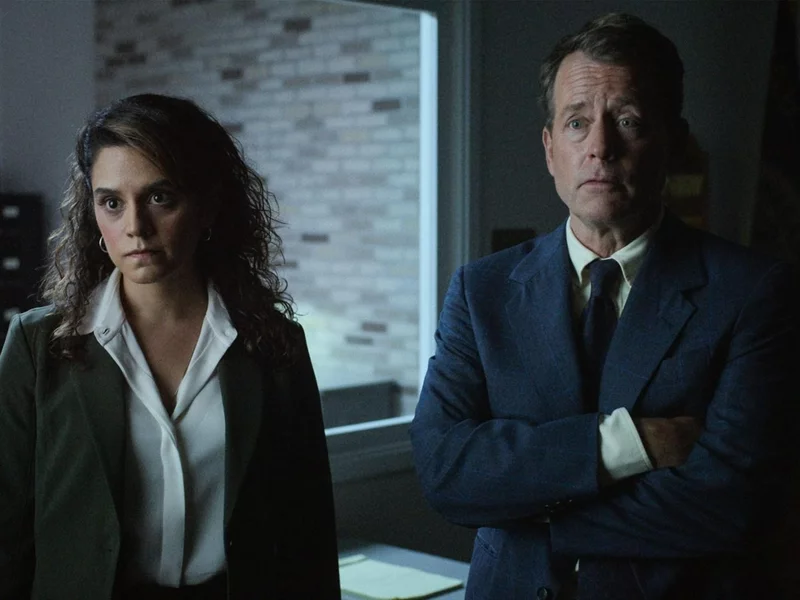 To mocny miniserial z „klimatem thrillerów Davida Finchera”. „Złoto! Co za napięcie!”