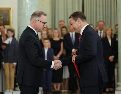 Miniatura: Tusk i nowi ministrowie pojawili się u...
