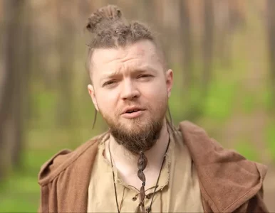 Miniatura: Polski youtuber łapał kobiety za piersi na...