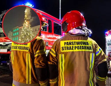 Miniatura: Ogień na rynku w Poznaniu. Fajerwerki...