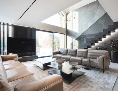 Miniatura: Ten dom redefiniuje luksus. Basen tuż obok...