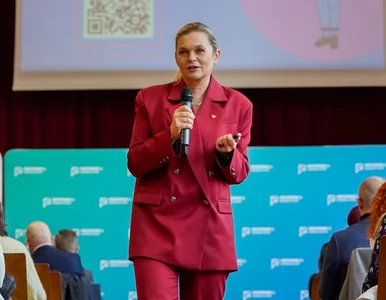 Miniatura: Szefowa MEN odpowiada po przełomowej...