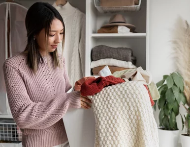 Miniatura: Ubrania śmierdzą piwnicą? Ten domowy trik...