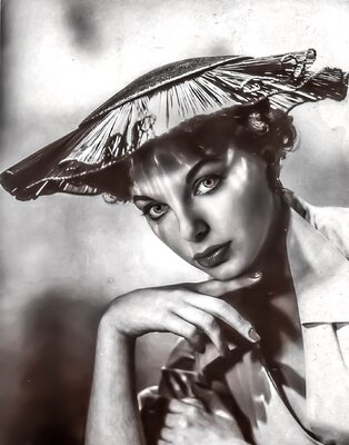 Miniatura: Joan Collins. Jak zmieniała się „Alexis” z...