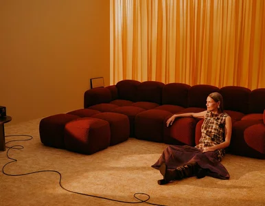 Miniatura: TAYLA – sofa, która zachwyca designem i...